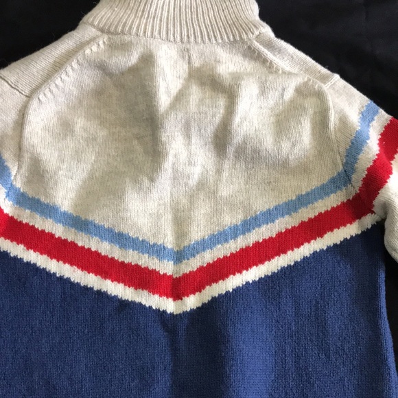 Gap kids button neck pull-over sweater. - Picture 6 of 7